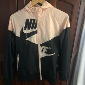 Nike running jacket medium brand new. Worn once.